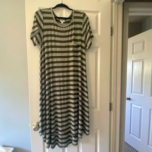 LuLaRoe Carly swing dress size LARGE NWT